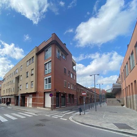 Piscina En Centro De Terrassaアパートメント エクステリア 写真