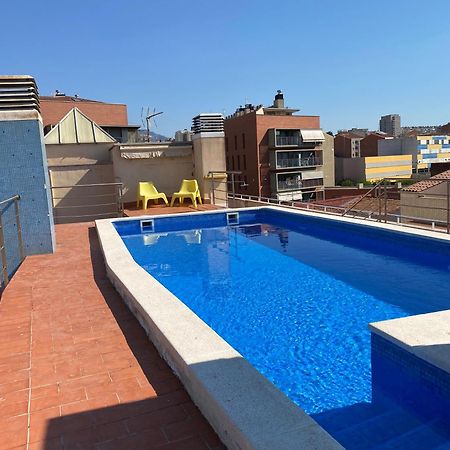 Piscina En Centro De Terrassaアパートメント エクステリア 写真